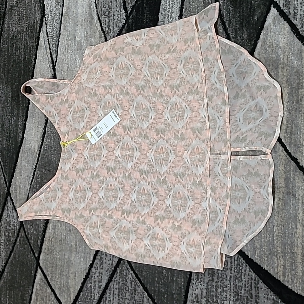 BCBGeneration Sheer Open Split Back Droptail Slee… - image 1